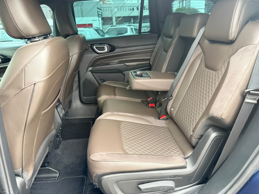 jeep commander 2.0 td380 turbo diesel overland at9 4p automatico 202218