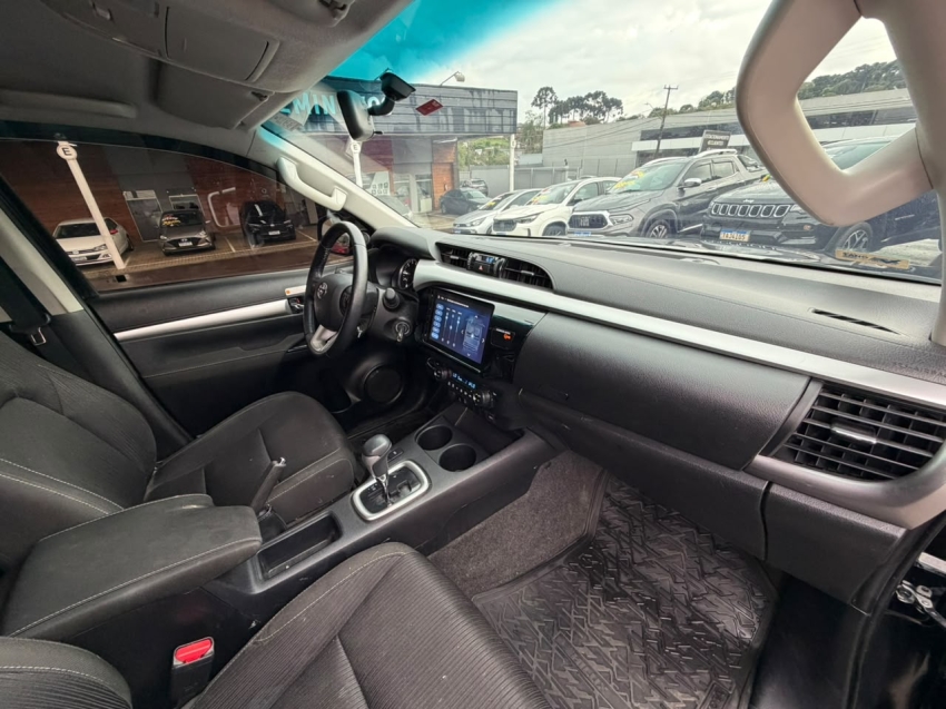 toyota hilux 2.8 d-4d turbo diesel cd sr 4x4 automatico 4p 20258