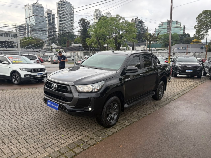 toyota hilux 2.8 d-4d turbo diesel cd sr 4x4 automatico 4p 20252