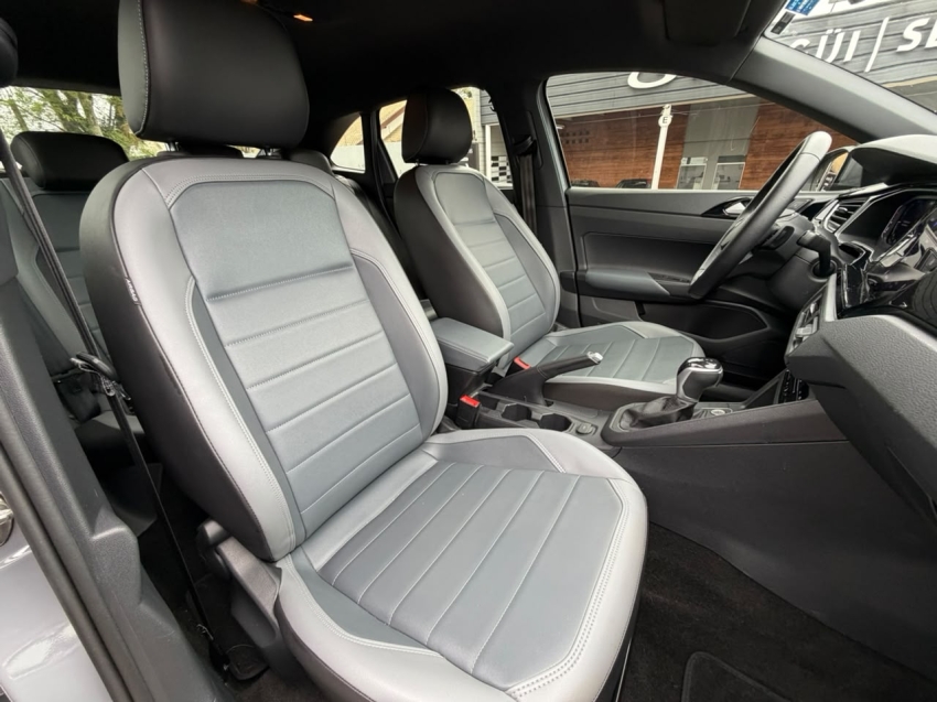 volkswagen nivus 1.0 200 tsi total flex highline automatico 4p 202317