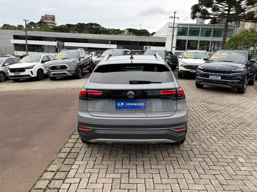 volkswagen nivus 1.0 200 tsi total flex highline automatico 4p 20235