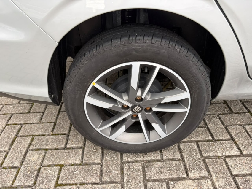 fiat cronos 1.3 firefly flex precision cvt 4p automatico 202418