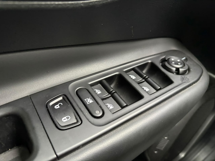 jeep renegade 1.3 t270 turbo flex longitude at6 4p automatico 202418