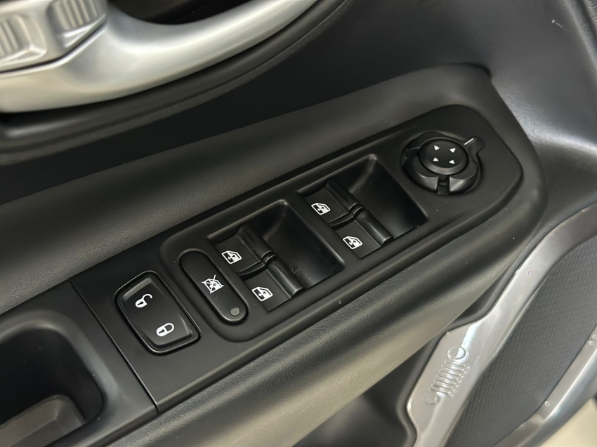 jeep renegade 1.3 t270 turbo flex longitude at6 4p automatico 2023