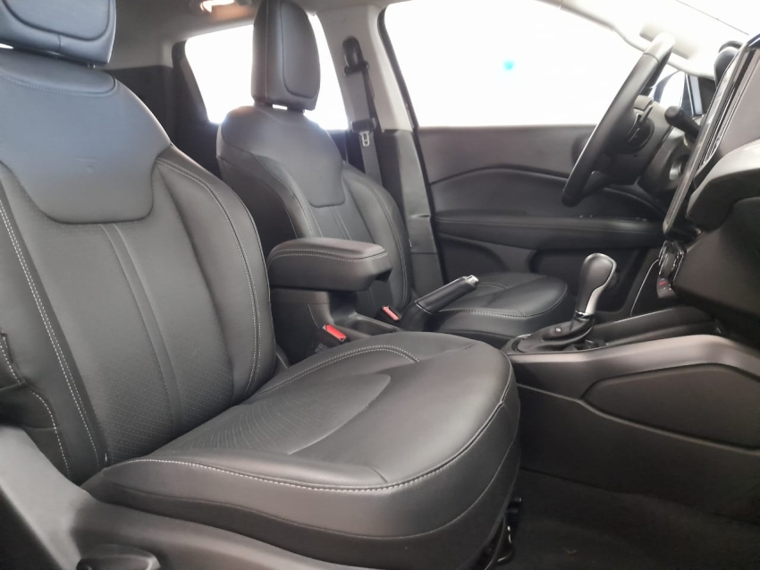 fiat toro 1.3 turbo 270 flex volcano at6 4p automatico 2024
