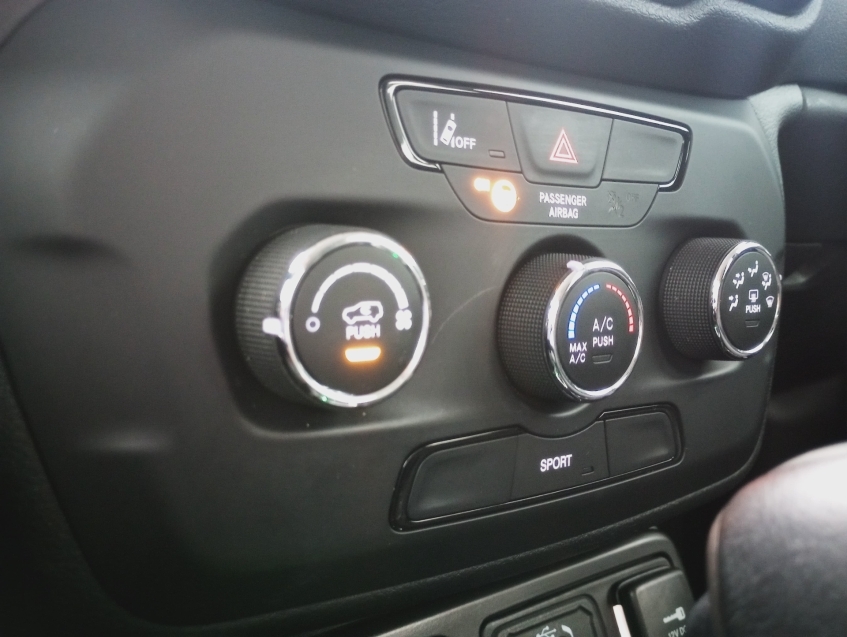jeep renegade 1.3 t270 turbo flex sport at6 2023