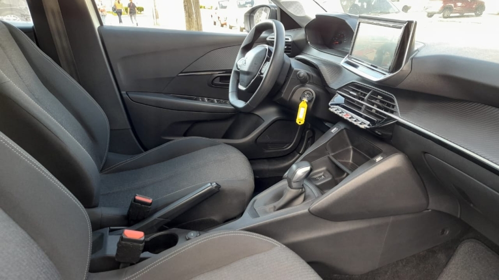 peugeot 208 1.6 16v flex active at6 2024
