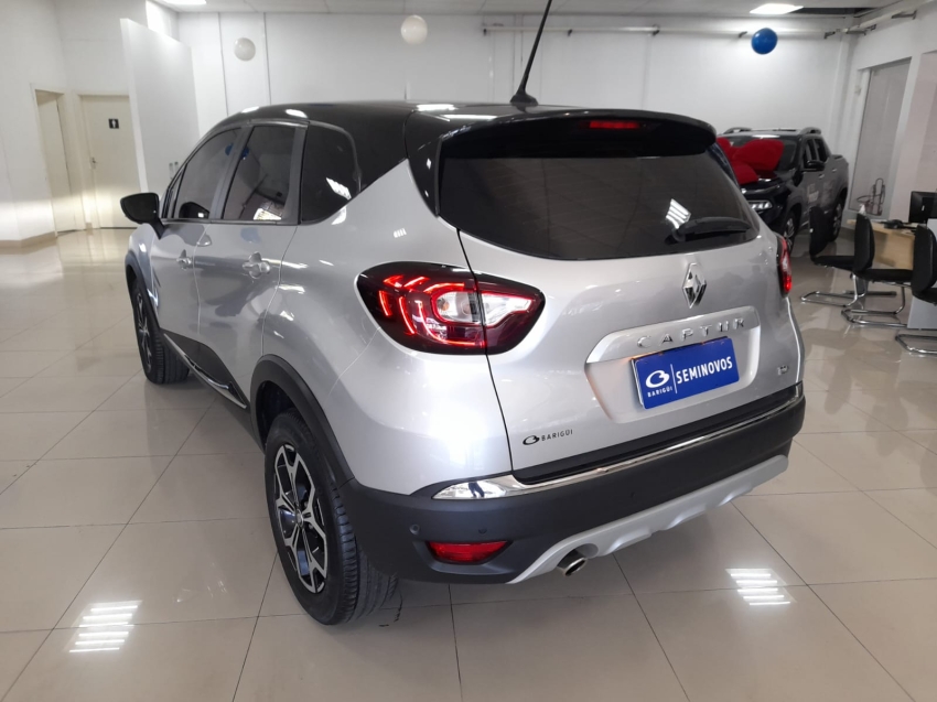 renault captur 1.3 tce flex iconic x-tronic 4p automatico 2023
