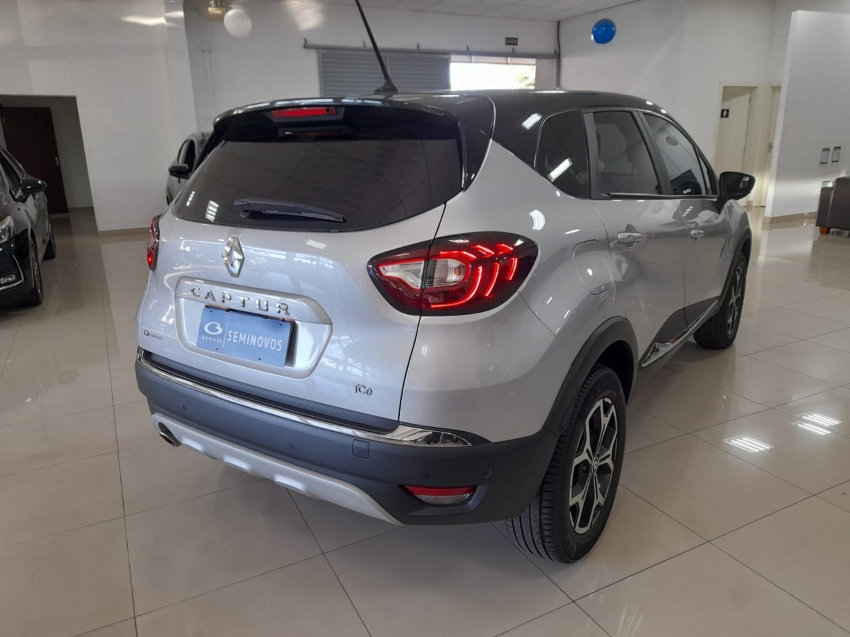 renault captur 1.3 tce flex iconic x-tronic 4p automatico 2023