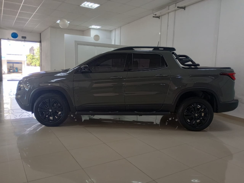 fiat toro 1.3 turbo 270 flex volcano at6 2023