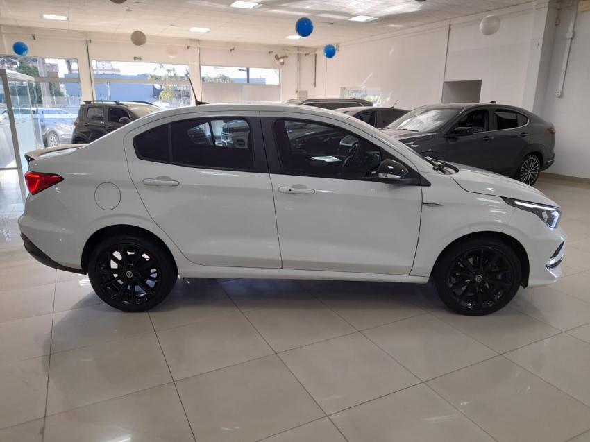 fiat cronos 1.8 e.torq flex hgt at6 4p automatico 2020