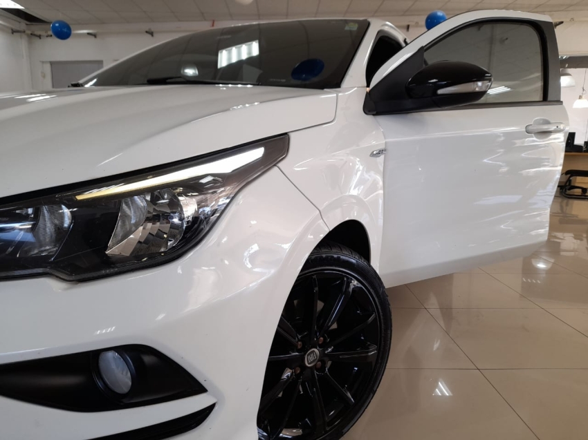 fiat cronos 1.8 e.torq flex hgt at6 4p automatico 2020