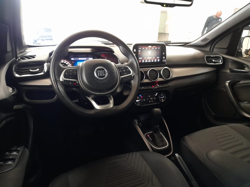 fiat cronos 1.8 e.torq flex hgt at6 4p automatico 2020