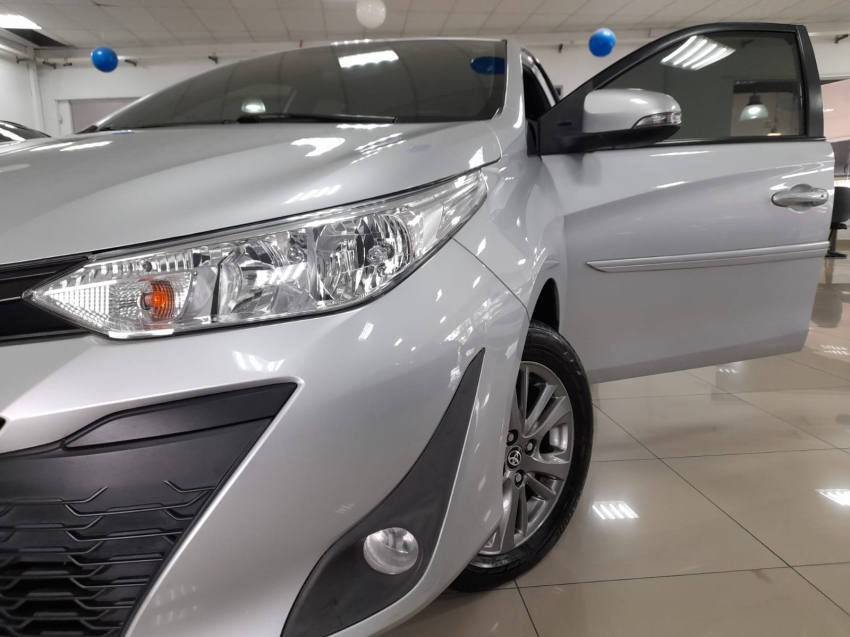 toyota yaris 1.5 16v flex xl plus connect multidrive 4p automatico 2021