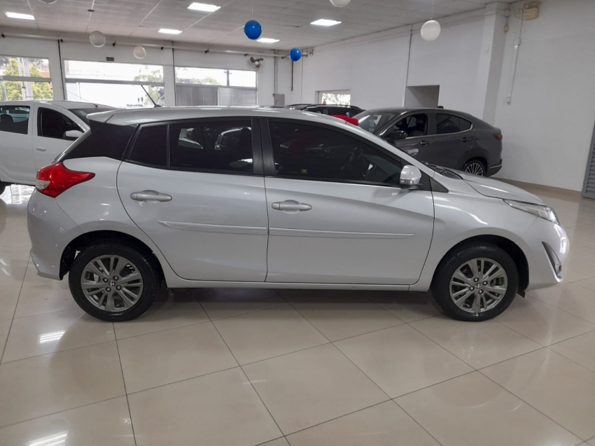 toyota yaris 1.5 16v flex xl plus connect multidrive 4p automatico 2021