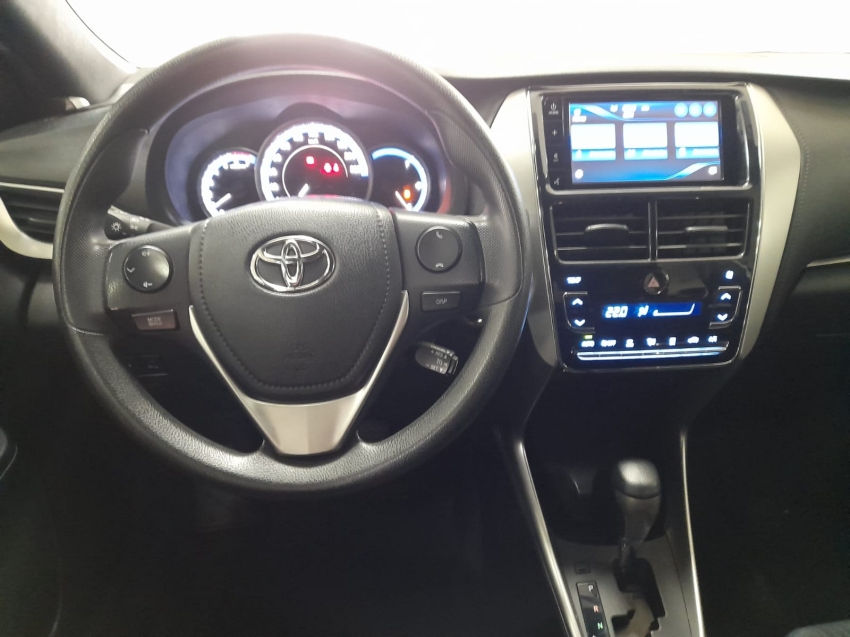 toyota yaris 1.5 16v flex xl plus connect multidrive 4p automatico 2021