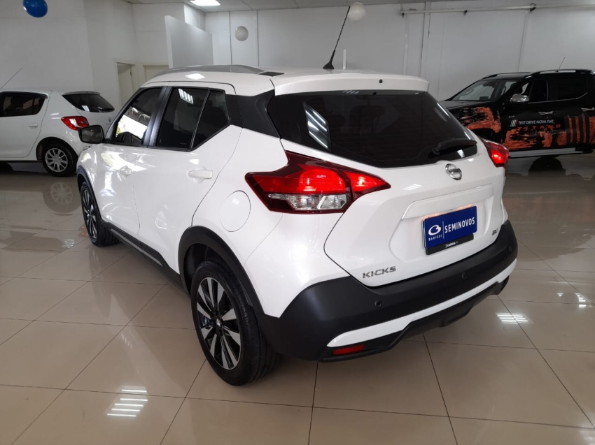 nissan kicks 1.6 16v flexstart sv 4p xtronic flex automatico 2021