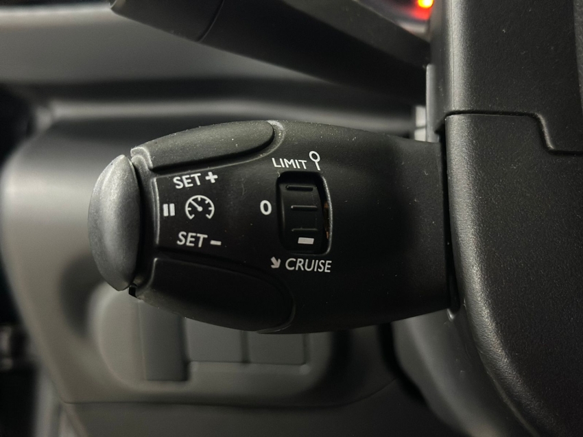 citroen c4 cactus 1.6 thp flex shine pack eat6 4p automatico 2021