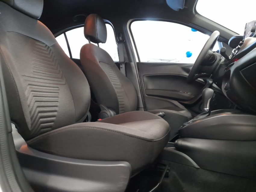 fiat cronos 1.3 firefly flex drive cvt 4p automatico 2025
