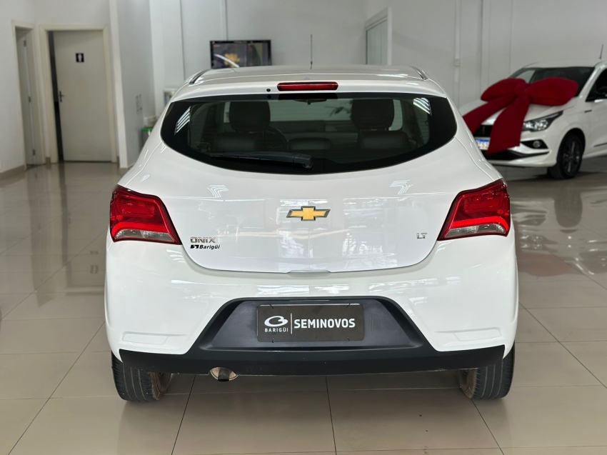 chevrolet onix 1.0 mpfi lt 8v flex 4p manual 2019