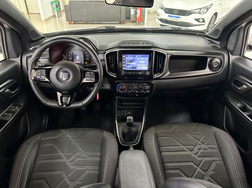 fiat strada 1.3 firefly flex volcano cd manual 4p automatico 2022
