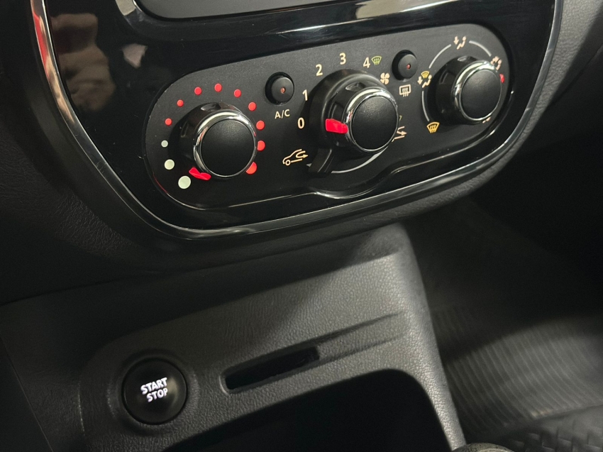 renault captur 1.6 16v sce flex zen manual 4p 2018