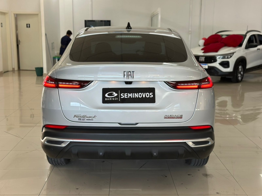 fiat fastback 1.0 turbo 200 flex audace cvt 4p automatico 2025