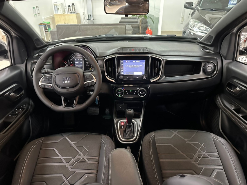 fiat strada 1.3 firefly flex volcano cd cvt 4p automatico 2026