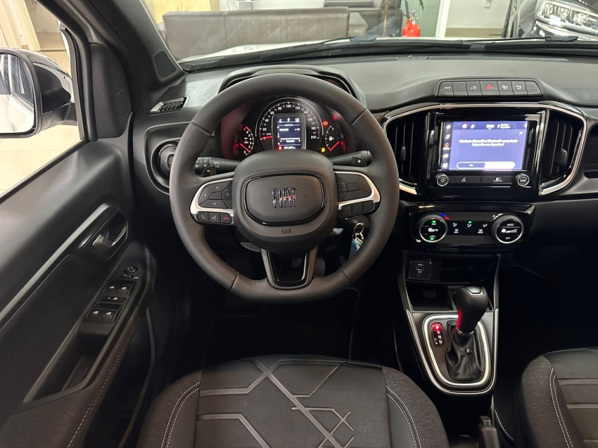 fiat strada 1.3 firefly flex volcano cd cvt 4p automatico 2026