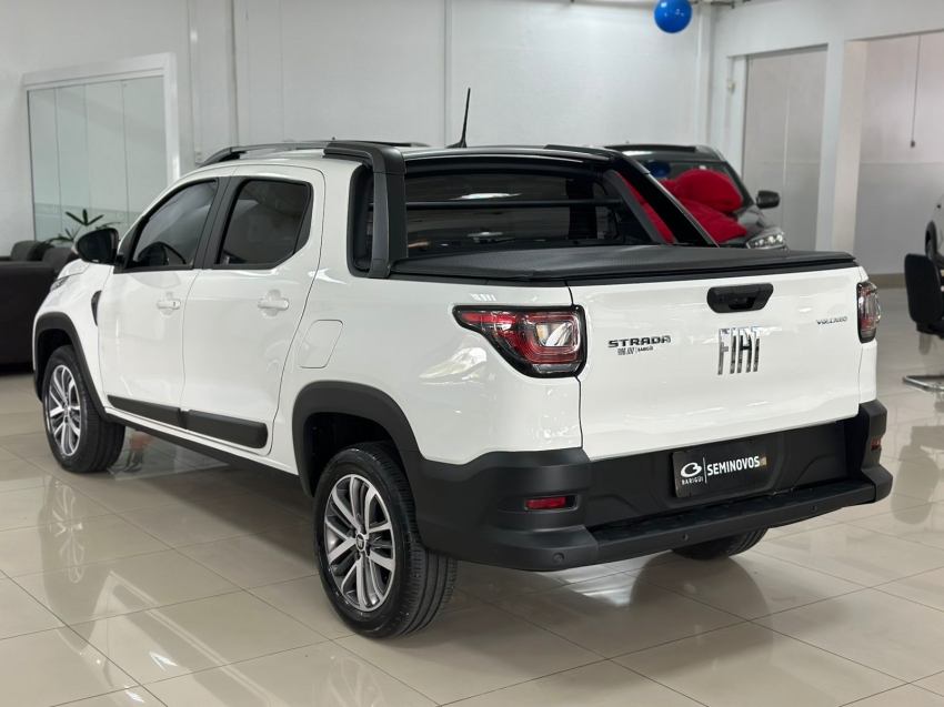 fiat strada 1.3 firefly flex volcano cd cvt 4p automatico 2026