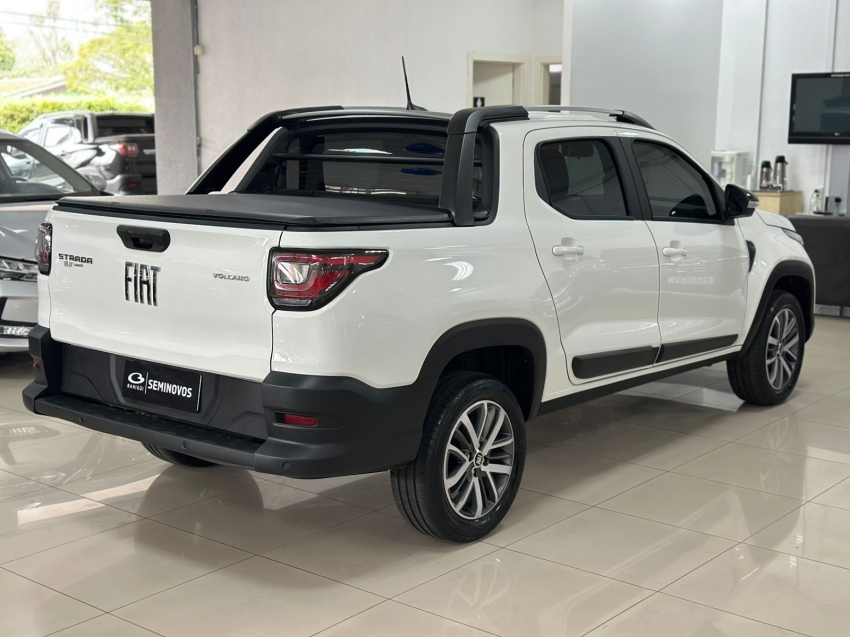 fiat strada 1.3 firefly flex volcano cd cvt 4p automatico 2026