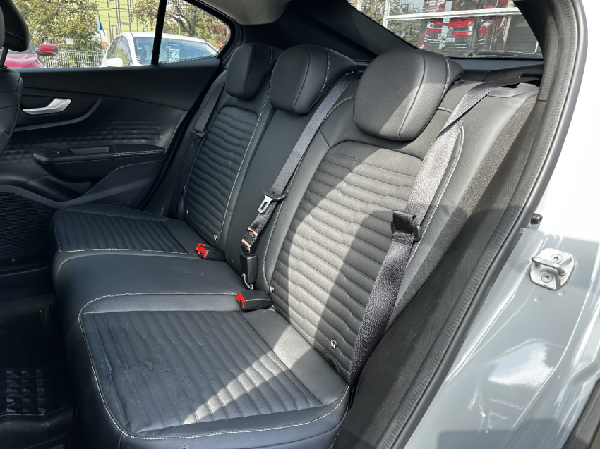 fiat fastback 1.0 turbo 200 hybrid audace cvt hibrido 4p automatico 2025