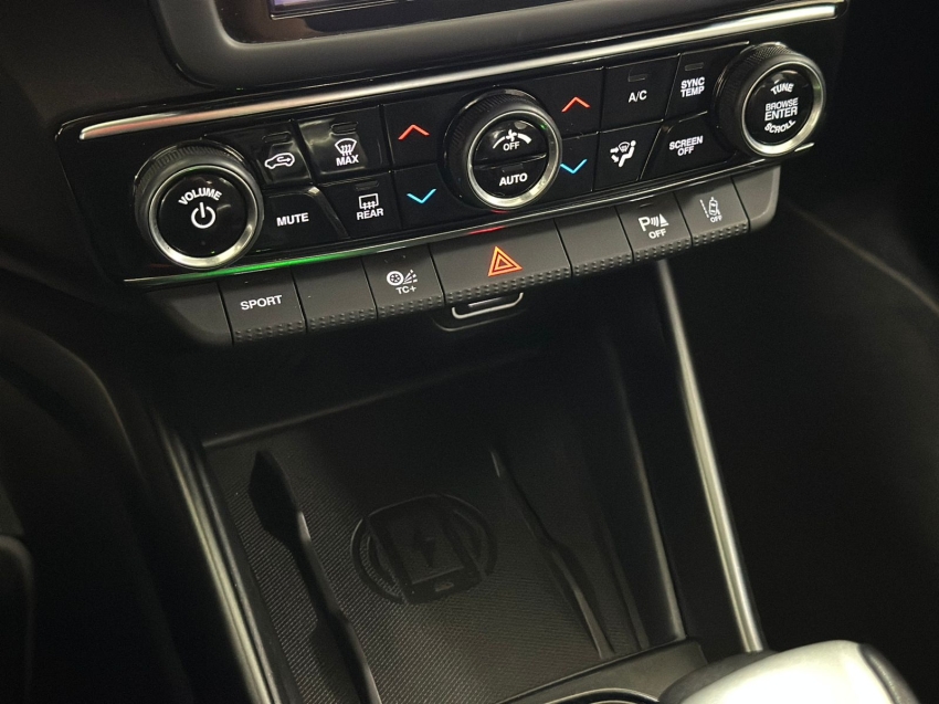 fiat toro 1.3 turbo 270 flex volcano at6 4p automatico 2025