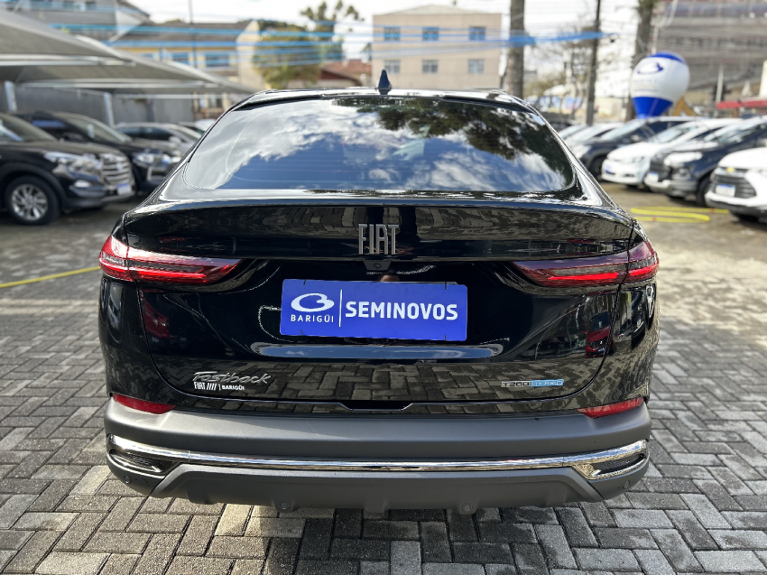 fiat fastback 1.0 turbo 200 flex impetus cvt 4p automatico 2025
