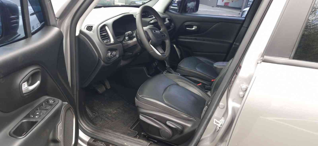 renegade longitude 1.3 t270 gse at6  2022/2210