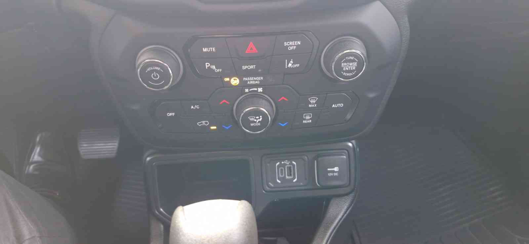 renegade longitude 1.3 t270 gse at6  2022/2220