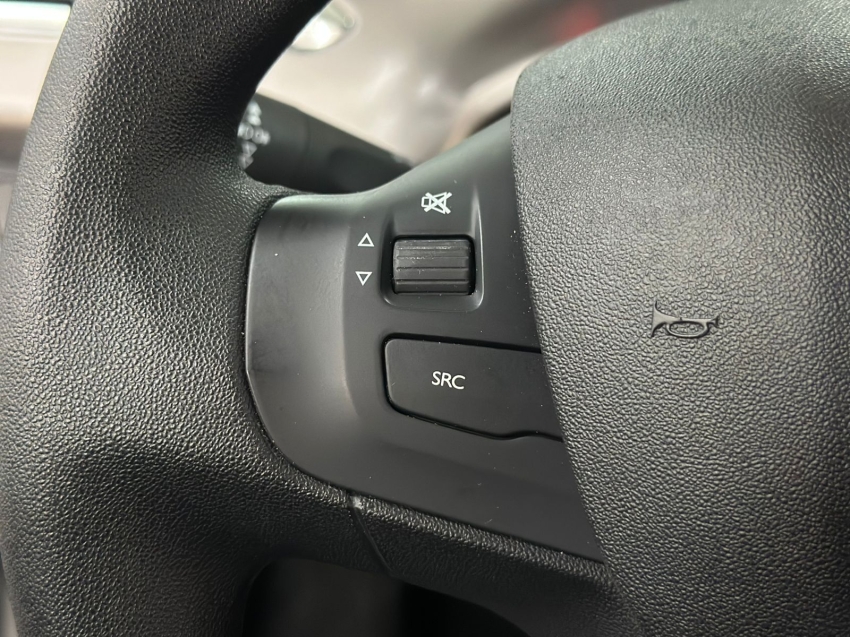 peugeot 2008 flex automatico 2023/2415