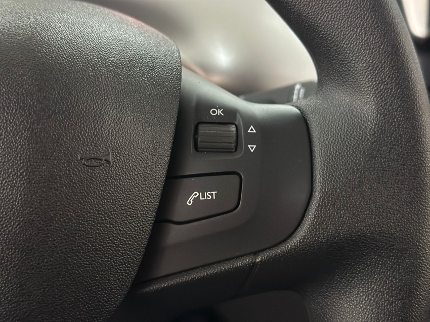 peugeot 2008 flex automatico 2023/2416