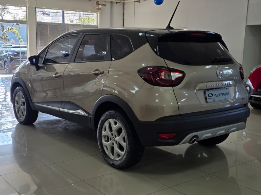 renault captur 1.3 tce flex zen x-tronic 4p automatico 20221