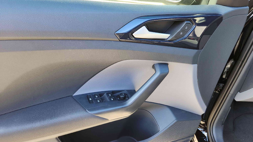 volkswagen t-cross 1.0 200 tsi total flex comfortline automatico 4p 202413