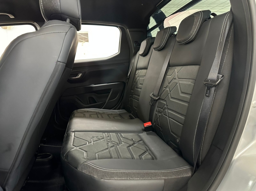 fiat strada 1.3 firefly flex volcano cd cvt 4p automatico 202414