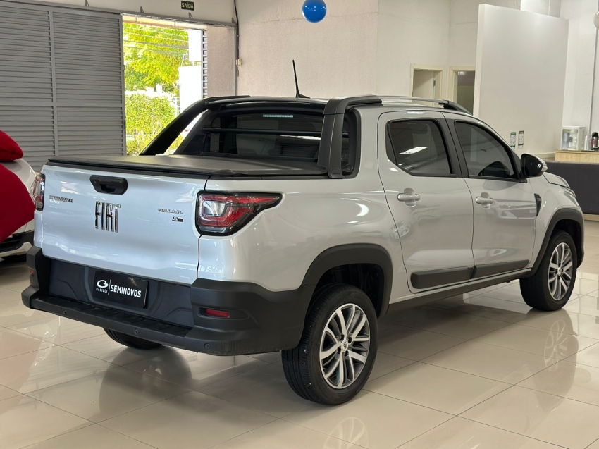 fiat strada 1.3 firefly flex volcano cd cvt 4p automatico 20243