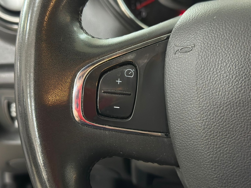 renault captur 1.6 16v sce flex intense x-tronic 4p automatico 201911