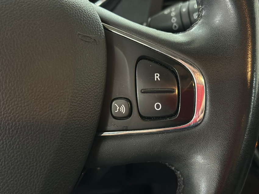 renault captur 1.6 16v sce flex intense x-tronic 4p automatico 201912