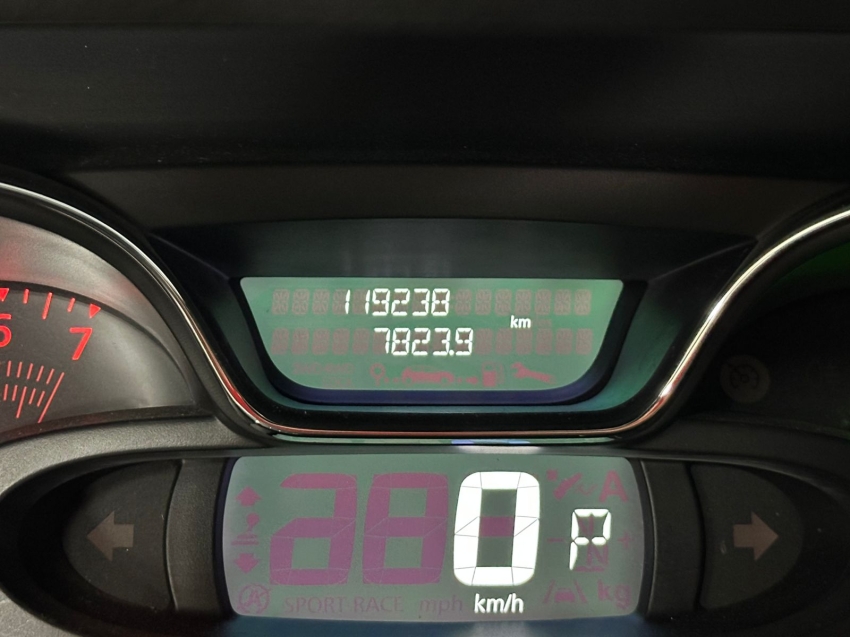 renault captur 2.0 16v hi-flex intense automatico flex 4p 20189