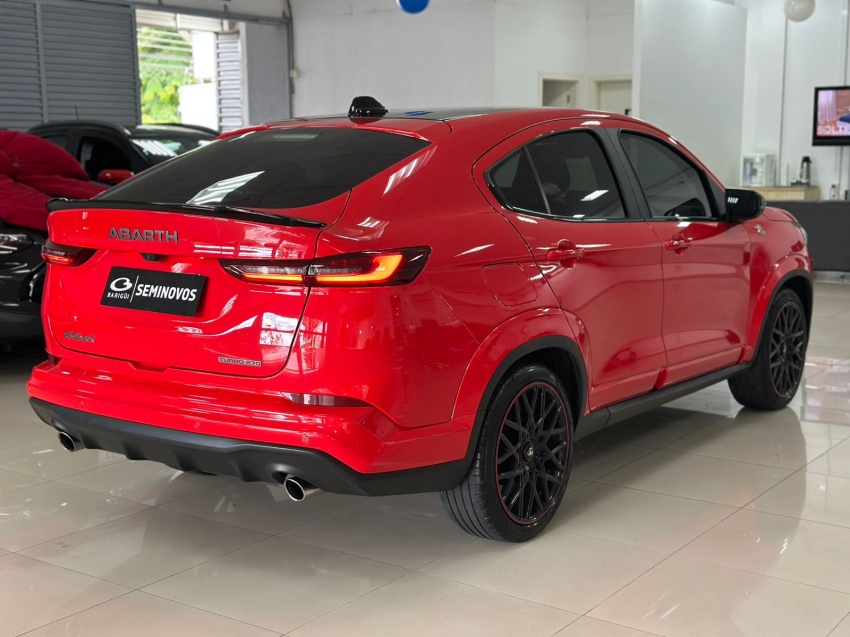 fiat fastback 1.3 turbo 270 flex abarth at6 4p automatico 20243