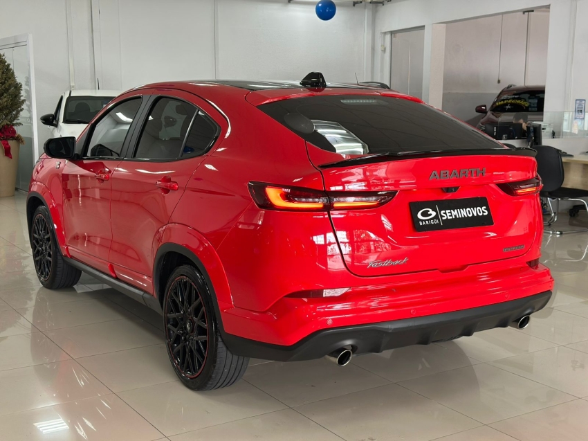 fiat fastback 1.3 turbo 270 flex abarth at6 4p automatico 20241