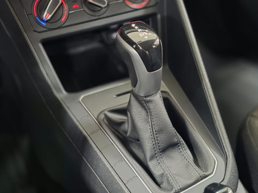 volkswagen nivus 1.0 200 tsi total flex comfortline automatico 4p 20248