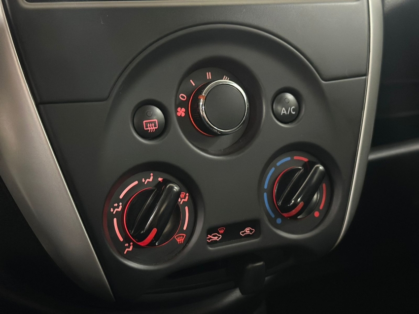 nissan versa 1.6 16v flexstart sv 4p xtronic flex automatico 202012