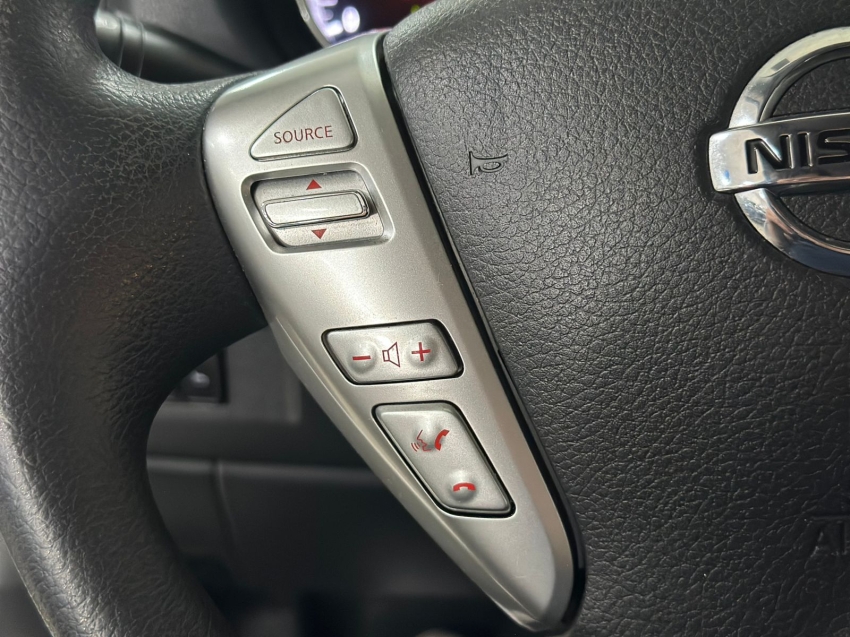 nissan versa 1.6 16v flexstart sv 4p xtronic flex automatico 202011
